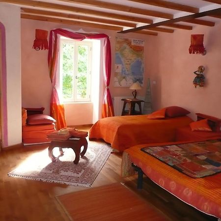 La Source, Vegetarian Guest House Chabeuil Екстериор снимка