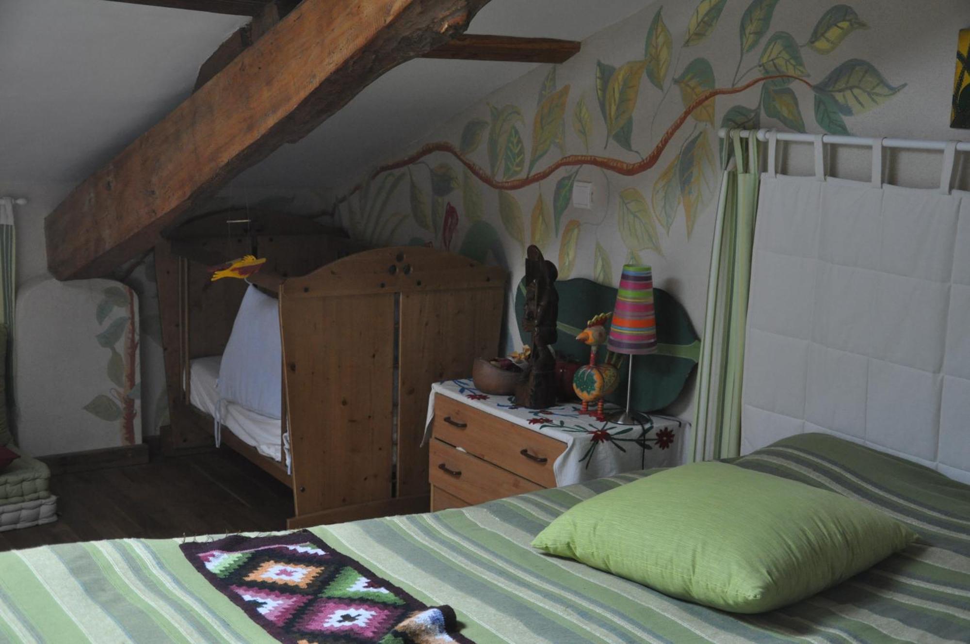 La Source, Vegetarian Guest House Chabeuil Екстериор снимка