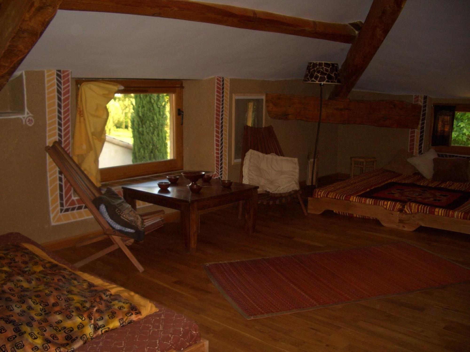 La Source, Vegetarian Guest House Chabeuil Екстериор снимка
