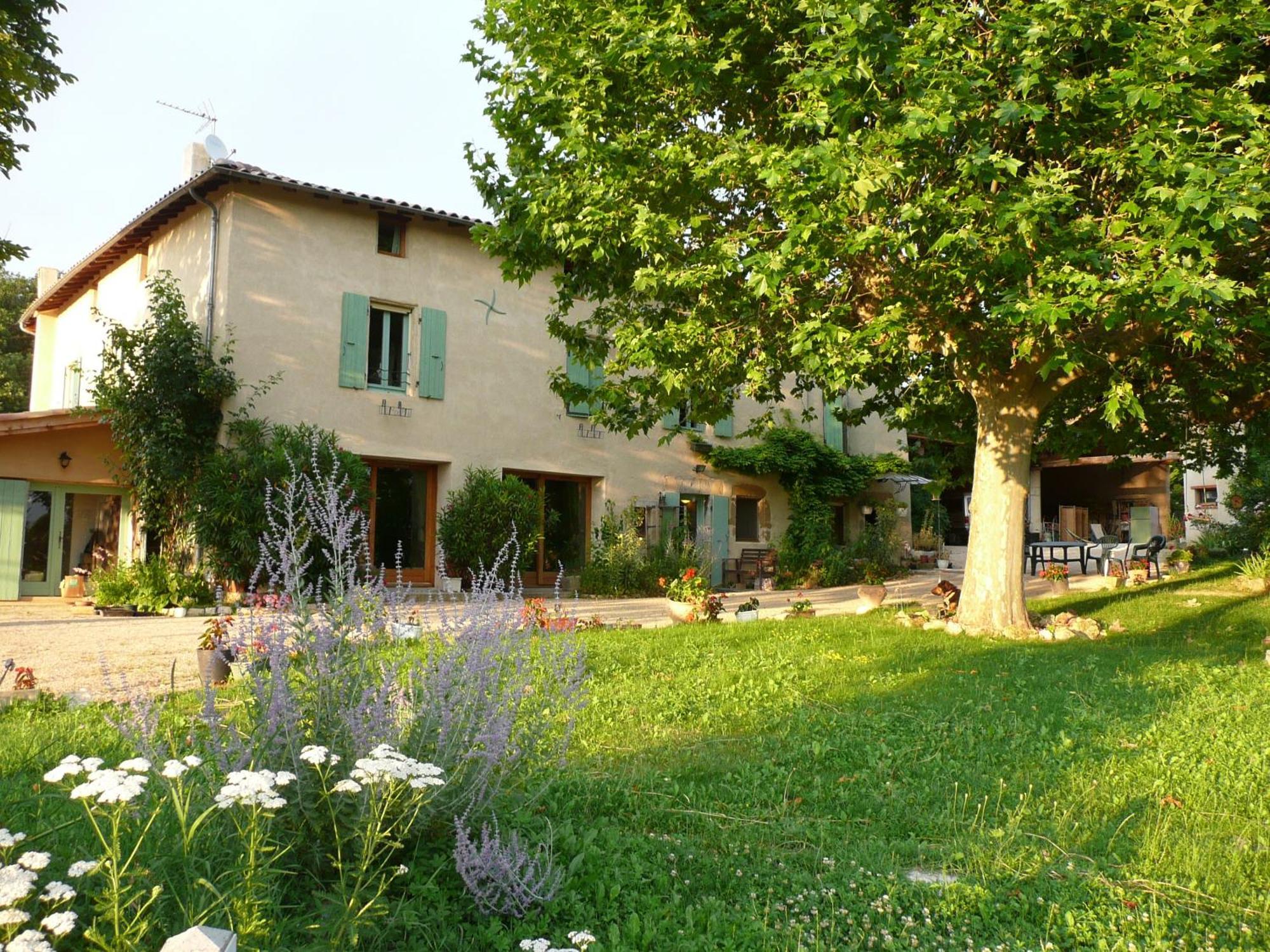 La Source, Vegetarian Guest House Chabeuil Екстериор снимка