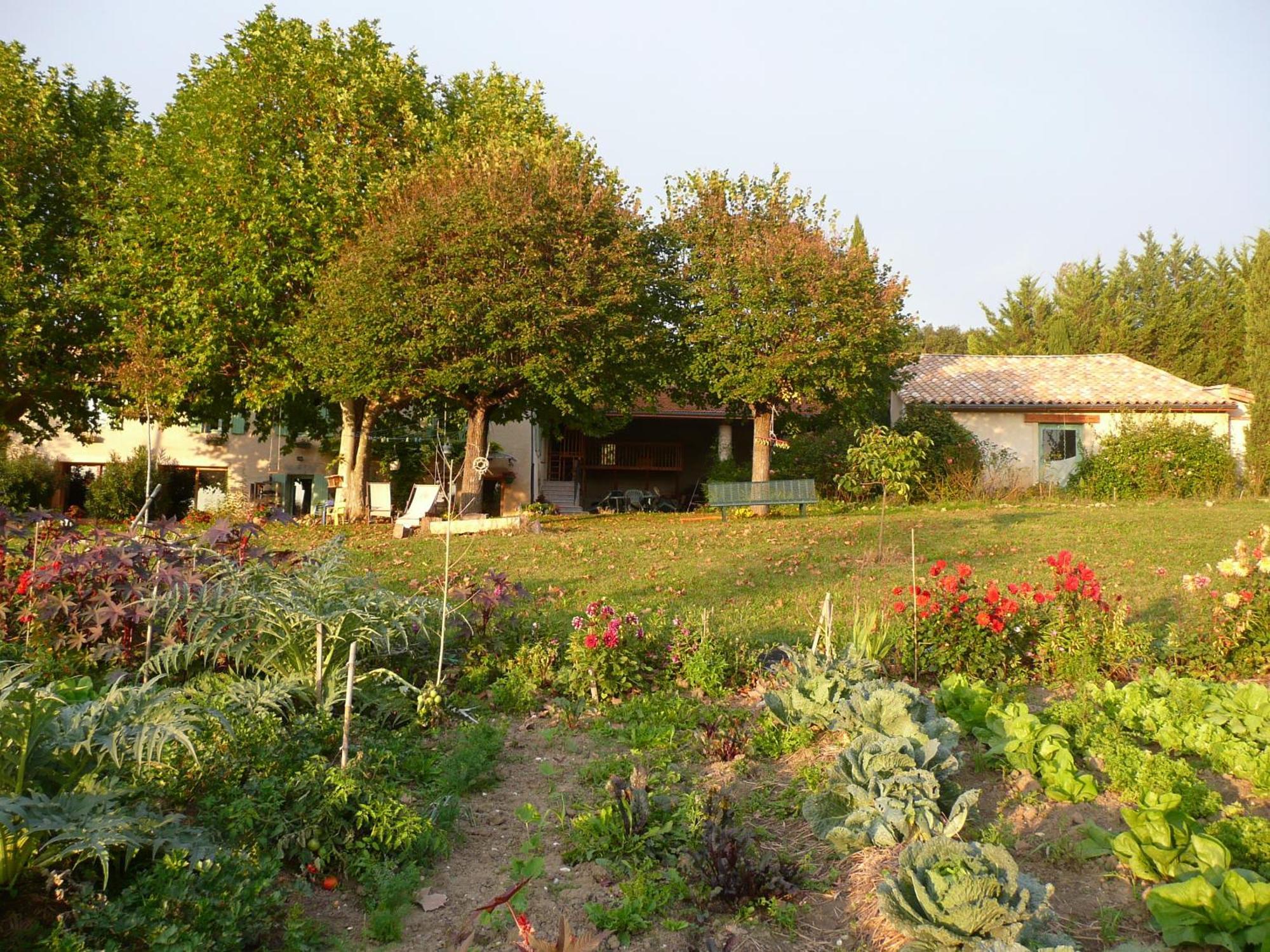 La Source, Vegetarian Guest House Chabeuil Екстериор снимка