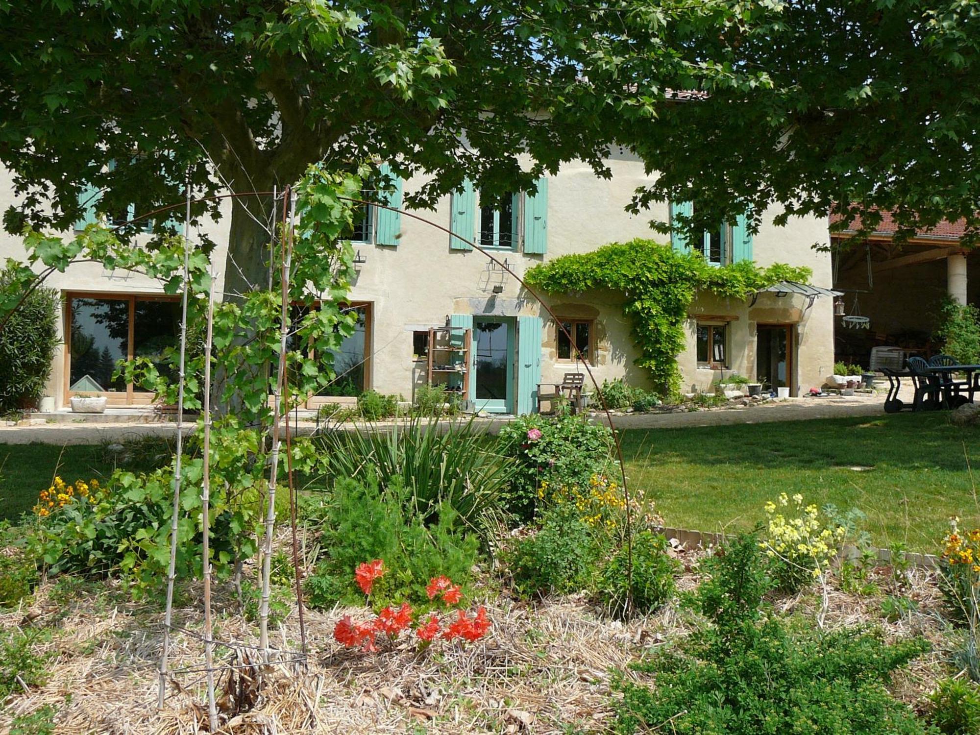 La Source, Vegetarian Guest House Chabeuil Екстериор снимка